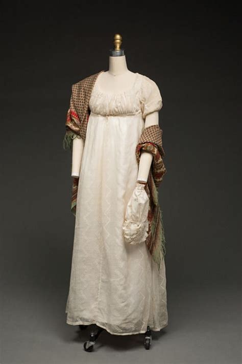 Dress From Historic Deerfield Museum Fripperies And Fobs