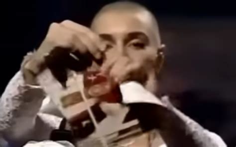 Video El Día Que Sinead Oconnor Rompió Una Foto De Juan Pablo Ii