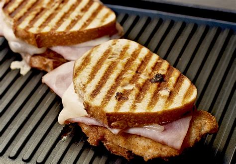 A Chicken Cordon Bleu Panini Recipe That You Simply Need To Make Food