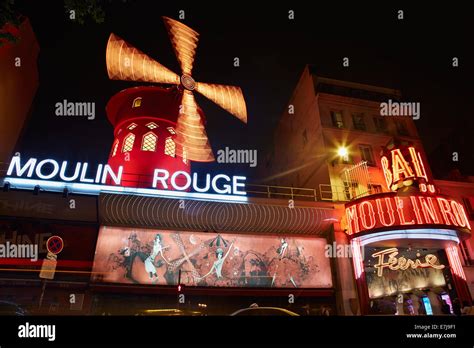 Moulin Rouge Nachtclub In Paris Fotos Und Bildmaterial In Hoher