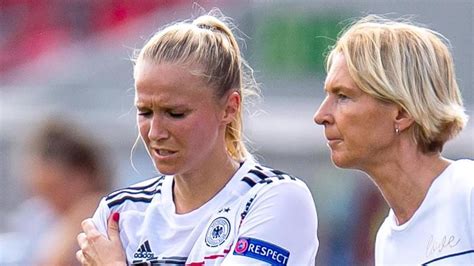 Frauen Bundesliga News DFB Ass sorgt sich um Schüler mit Lernschwäche