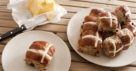 Coles Is Now Selling Hot Cross Buns Year Round