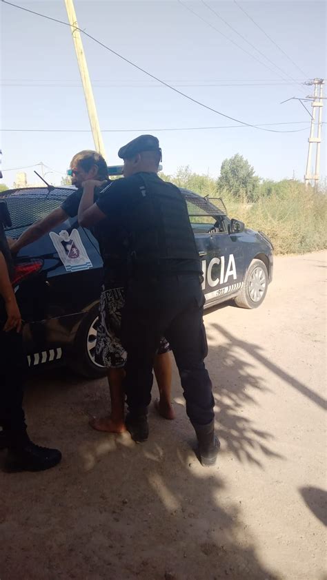 Detienen A Dos Sujetos Con Armas Y Una Camioneta Robada MendoVoz