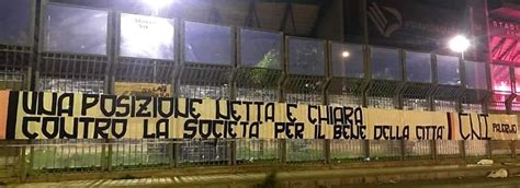 Palermo Striscione Cni Contro La Societ Per Il Bene Della Citt