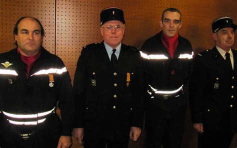 Sainte Barbe Médailles et promotions pour les pompiers Le Télégramme