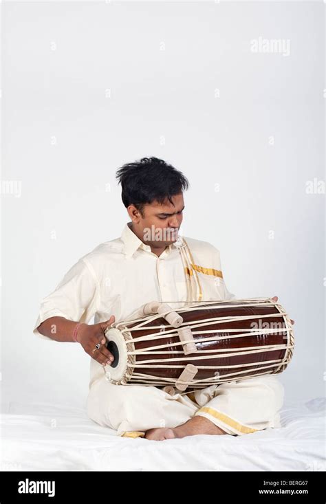 Tabla Hi Res Stock Photography And Images Alamy