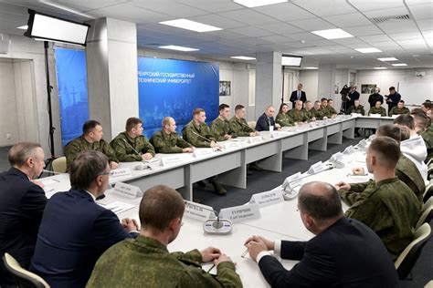 Путин: В зоне боевых действий находится свыше 600 тысяч человек ...