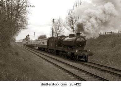 Gwr Castle Steam Locomotive No 5043 Stock Photo 797223727 Shutterstock