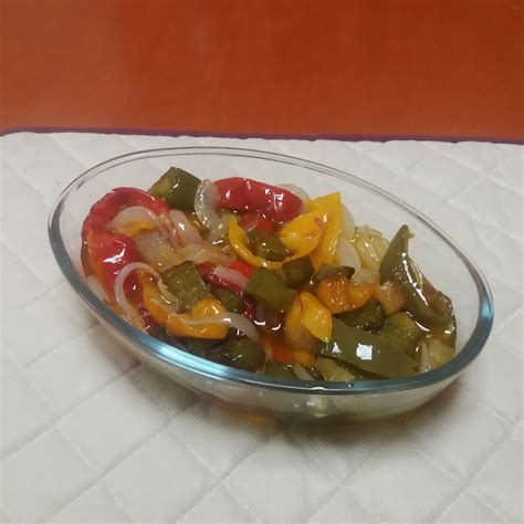 Pimientos Rojo Amarillo Y Verde Con Cebolla Fritos Recetasmycook C