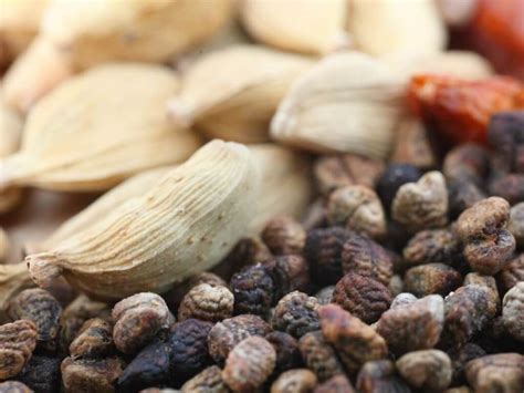 Cardamom Pods Vs. Seeds - How Do They Compare?