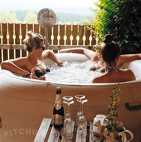 Glamping Holidays With Hot Tubs From 32 Pitchup