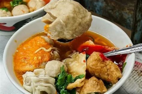 Sambil Liat Banyak Gua Inilah Rekomendasi Tempat Makan Bakso Terenak