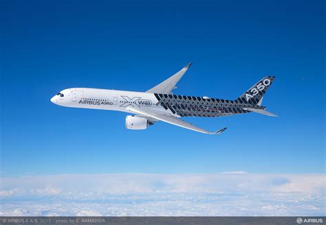 Airbus A350 XWB starts its China tour with debut at Zhuhai Airshow ...