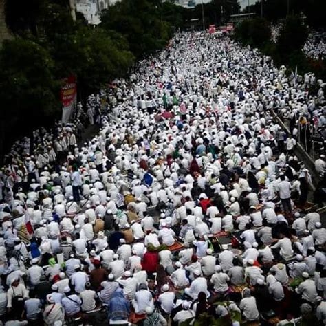 Pesantren Subuh Kumpulan Foto Yang Menggetarkan Jiwa Pada Aksi Bela