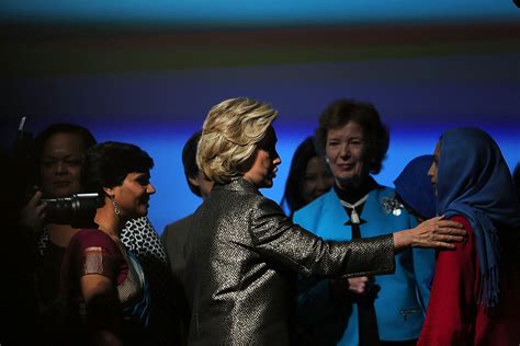 Hillary Clinton's Long, Cautious Record on Women's Rights - Bloomberg