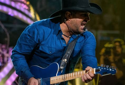 Here Is What You Need To Know Before Going To The Garth Brooks Concerts