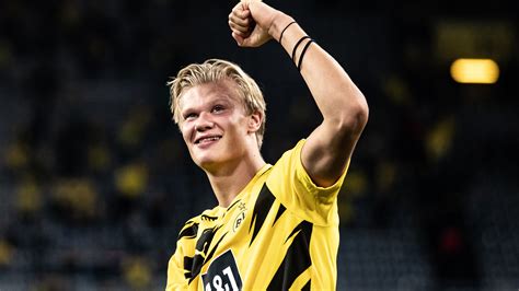 Manchester City Officialise Un Accord Pour Le Transfert De Erling