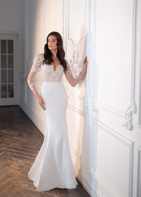 Vestido de Novia Corte Sirena con Mangas en Satín Italiano y Encajes
