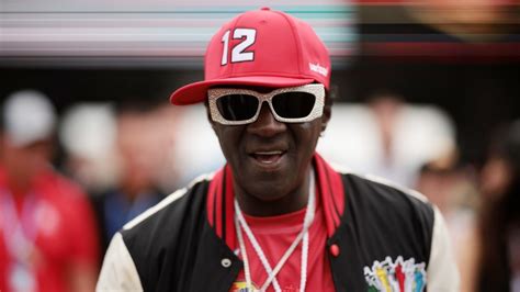 Flavor Flav Lands His Own Red Lobster Meal | HipHopDX