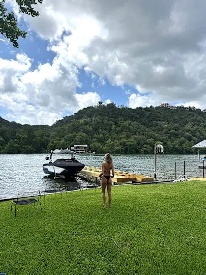 Kristin Cavallari Shows Off Her Bum In Cheeky Bikini Big Lake Gal