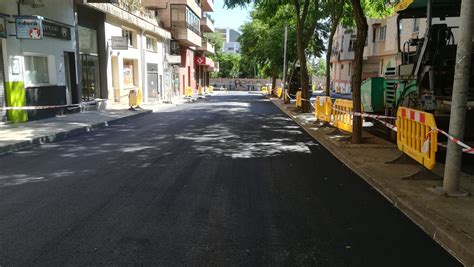 La campaña de asfaltado continúa hoy lunes en la calle Obispo Jesús