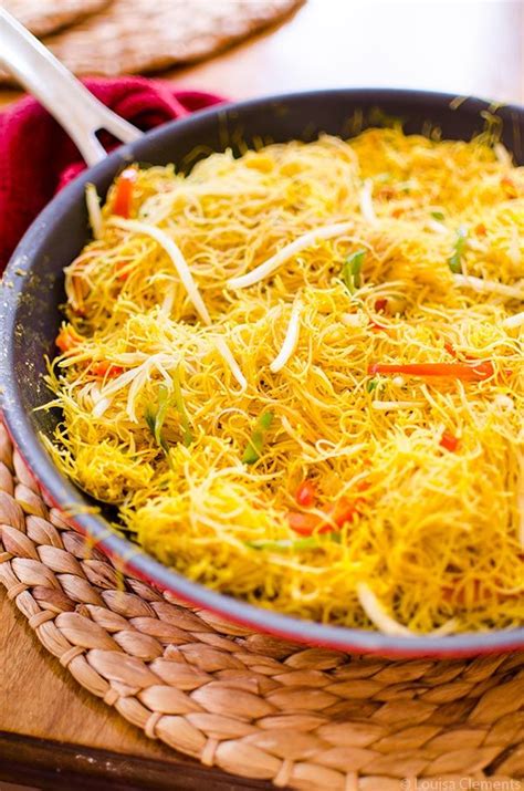 Vegetarian Singapore Noodles — Living Lou Singapore Noodles Vermicelli Recipes Food