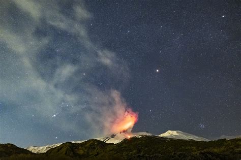 Foto Di GIANNI TUMINO CIELO AUTUNNALE SULLA COLATA LAVICA DELLETNA