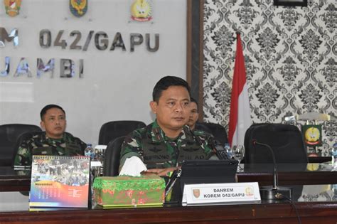 Danrem Gapu Ikuti Taklimat Awal Bpk Ri Melalui Video Conference