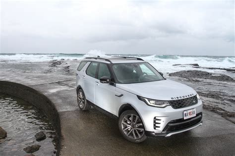 Land Rover Discovery D R Dynamic Se Focal Inside