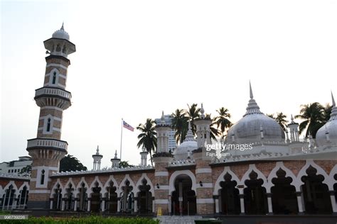 Masjid Jamek Sultan Abdul Samad In Kuala Lumpur Malaysia Masjid