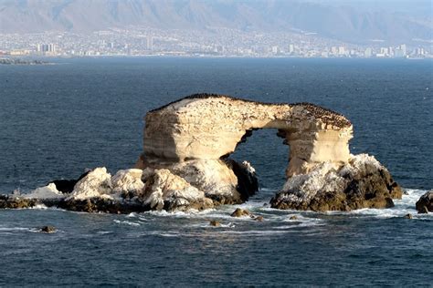 la portada rocas volcánicas de hace 150 millones de años talladas por