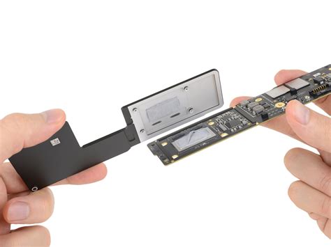 IFixit Teardown Of M1 MacBooks Gives Us Our First Glimpse At The M1 Up