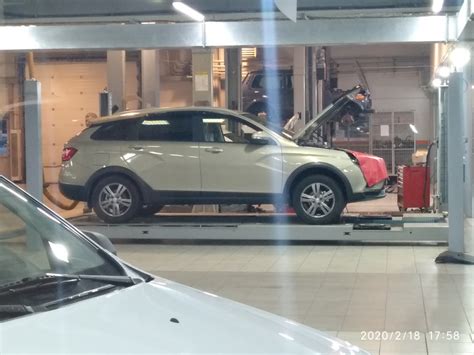 верхняя правая подушка двигателя — Lada Vesta SW Cross, 1,8 л, 2018 ...