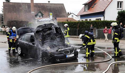 Er Bmw Brennt In Lahr Auf Offener Stra E Aus Lahr Badische Zeitung