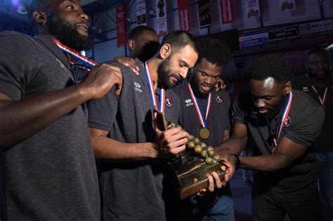 Photos Le SLUC Nancy a reçu son trophée de champion de France de Pro B