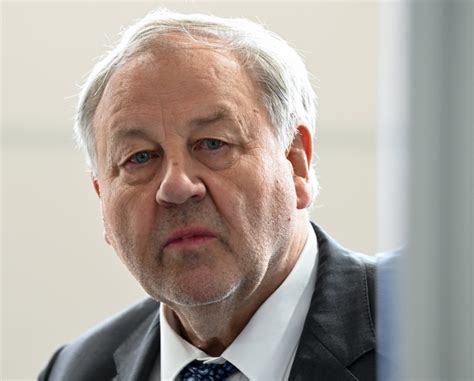 Bilderstrecke Zu Cum Ex Skandal Christian Olearius Bringt Olaf Scholz