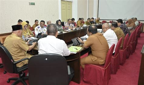 Tindak Lanjuti Arahan Mendagri Gubernur Mahyeldi Dan OPD Pemprov Rapat