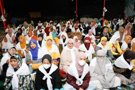 Dorong Transformasi SMK Berbasis Pesantren Ratusan Santri NTT Doakan