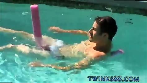 Guy Gay Sex And With Boy Zack Mike Jackin By The Pool