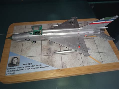 Maketa Aviona MiG 21 R JRV PRODANO