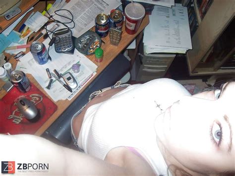 LiLMissWet From MyDiscreetSpace Dot ZB Porn