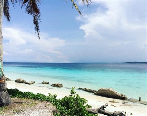 Rajanya Wisata Bahari Pantai Terindah Maluku Utara Ini Harus Lo