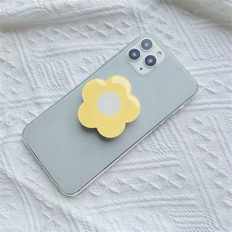 Cute Flower Folding Expandable Mobile Phone Grip Holder Socket Pocket