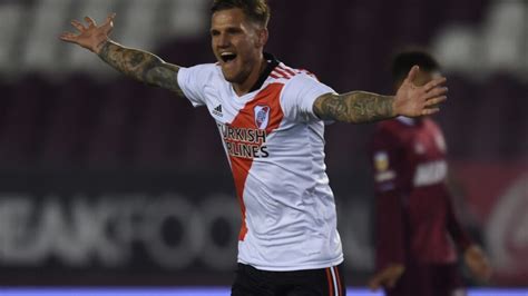 Qu Dos Bruno Zuculini Se Junt Con Una Figura Del Ciclo Gallardo Y