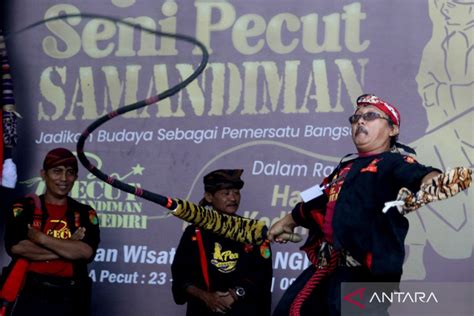 Kejuaraan Seni Pecut Samandiman Antara News Jawa Timur