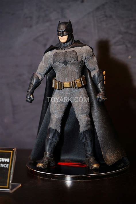 Mezco One 12 Collective Batman V Superman Batman