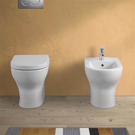 Sanitari Filomuro Con Brida Scarico Universale E Copriwc Originale Pestum