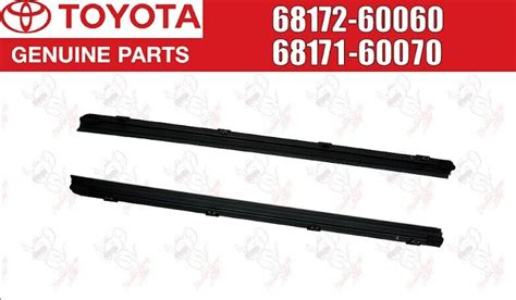 Toyota Genuine Weatherstrip Front Door Glass Inner RH LH Set 68172