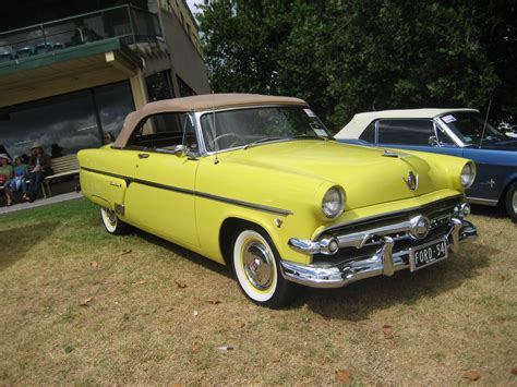 1954 Ford Skyliner Information And Photos Momentcar