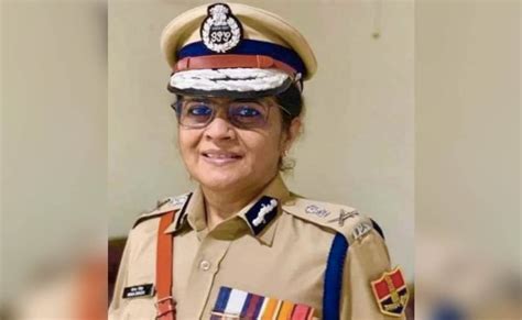 Nina Singh Is First Woman Chief Of Cisf That Manages Airport Security